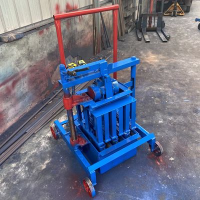 Εύκολο στη λειτουργία μηχανή κατασκευής μπλοκ σκυροδέματος για το στήσιμο μπλοκ σε καλό