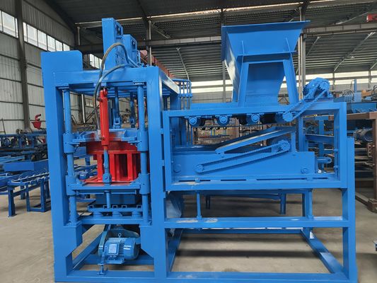 Ηλεκτρονική μηχανή κατασκευής κοίλων μπλοκ με υδραυλική πίεση