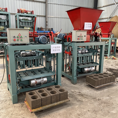 75KN Vibration Automatic Brick Block Machine για δομικά υλικά Qt4-15 στην Ισπανία