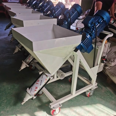 180 kg Αυτοματοποιημένο πυρόστακτο ψεκαστήρα χρώματος υφής με επεκταμένη αντλία βίδα με σχεδιασμό