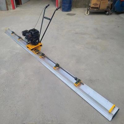 5-10m/min Βενζίνη Vibrating Screed Linear Machine από την Huade για ομαλά δάπεδα από σκυρόδεμα