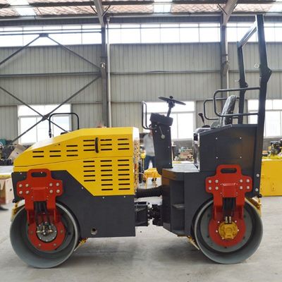 Ενθουσιώδης δύναμη 32KN Αυτοματοποιημένος τύπος περπατήματος Asphalt Vibratory Road Roller για συμπίεση