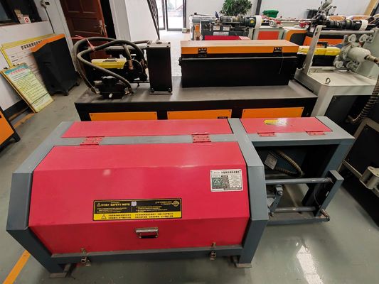 Μηχανή για την ευθυγράμμιση και το κόψιμο συρματόσχοινων από σίδηρο