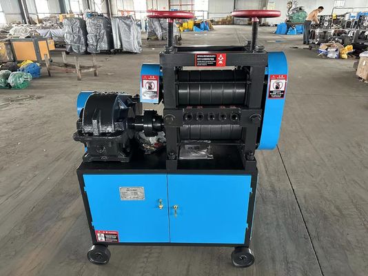 Μηχανή ευθυγράμμισης ανακύκλωσης ράβδου ατσάλινου σιδηροτροχίου 6-20mm για επεξεργασία Διαμέτρου 4-25mm